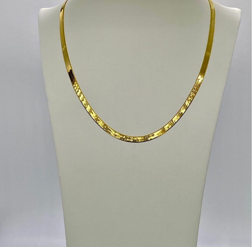 Darya Herringbone Chain Necklace! 18”