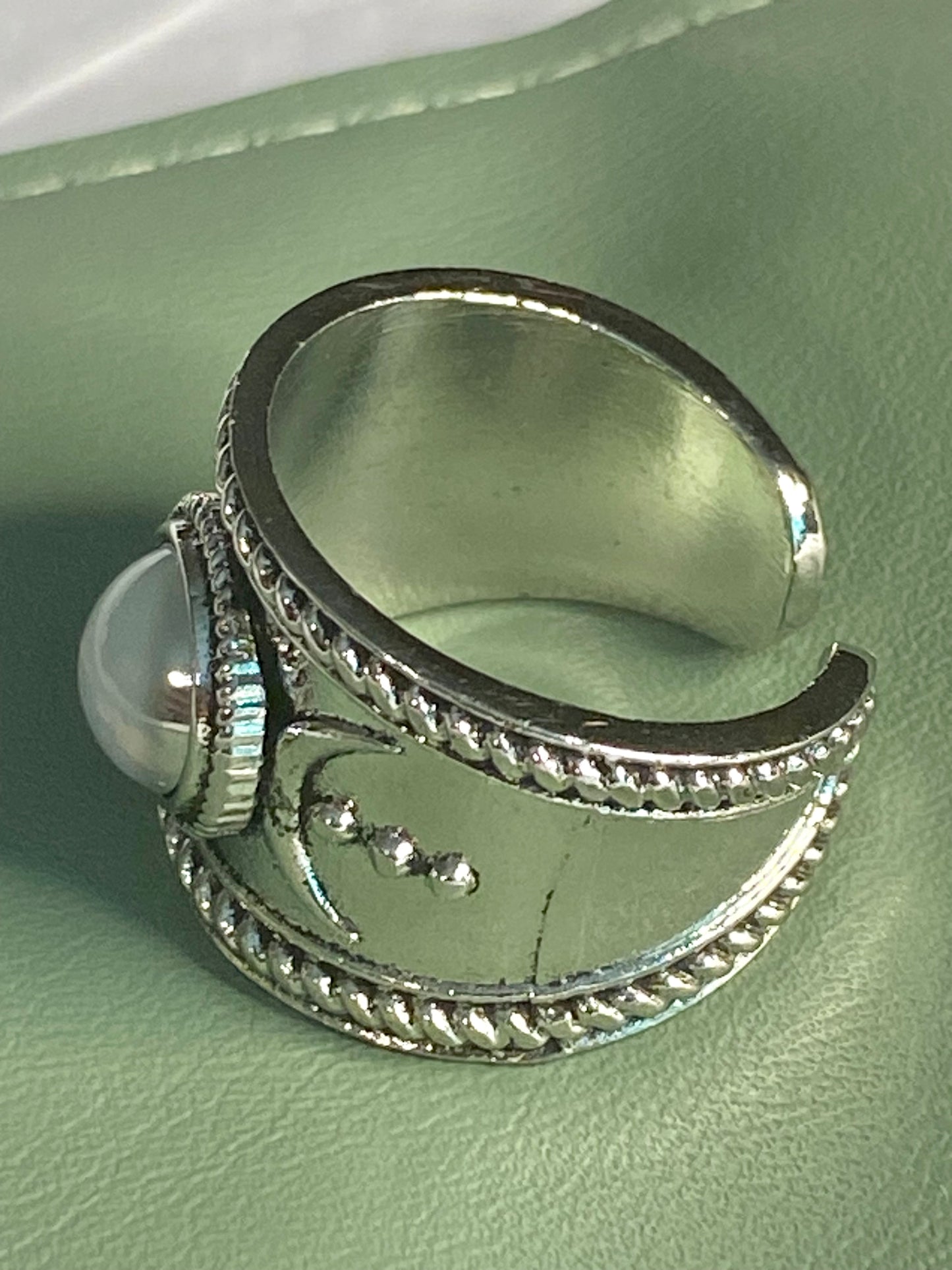 MOONSTONE RING!